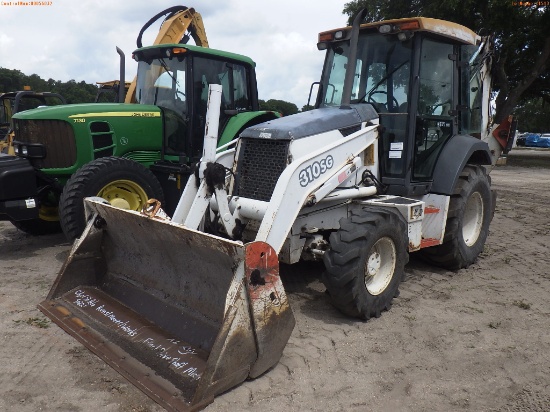 6-01510 (Equip.-Backhoe)  Seller: Gov-City of St.Petersburg JOHN DEERE 310SG ENC