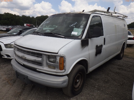 6-05128 (Trucks-Van Cargo)  Seller: Gov-Hillsborough County School 1999 CHEV 350