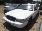 6-06153 (Cars-Sedan 4D)  Seller: Gov-Pinellas County Sheriffs Ofc 2010 FORD CROW