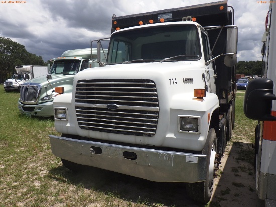 7-08119 (Trucks-Dump)  Seller:Private/Dealer 1987 FORD LNT9000