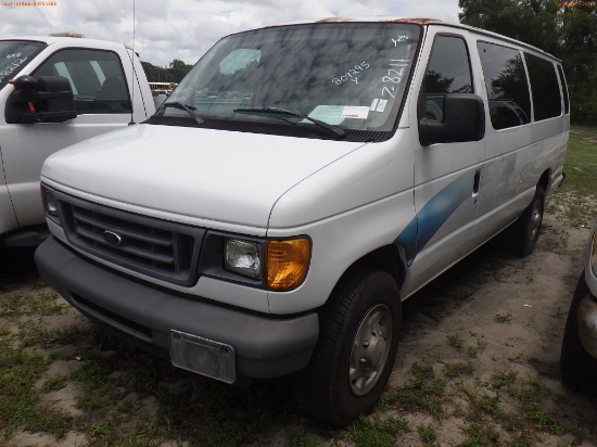 7-08211 (Cars-Van 3D)  Seller: Florida State D.J.J. 2007 FORD E350