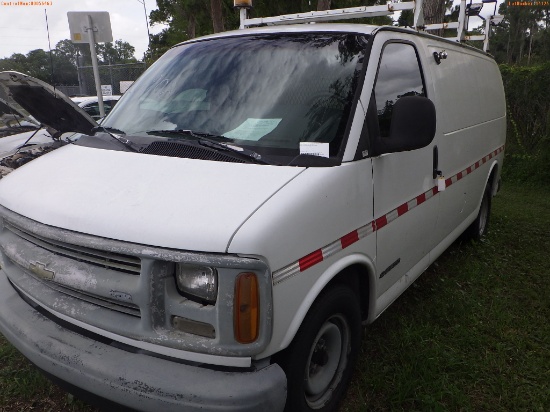 7-15124 (Trucks-Van Cargo)  Seller: Florida State D.O.T. 2000 CHEV 2500