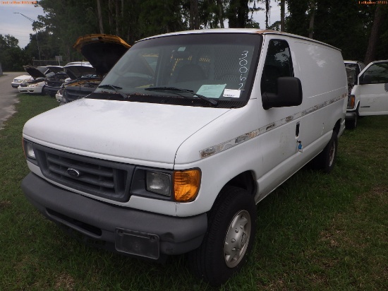 7-15116 (Trucks-Van Cargo)  Seller: Florida State D.O.T. 2007 FORD E250