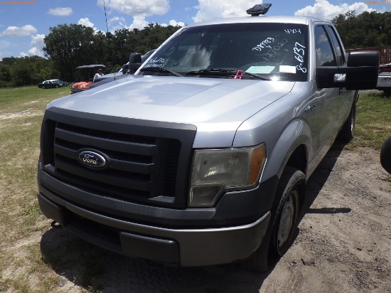 8-06137 (Trucks-Pickup 2D)  Seller: Florida State F.W.C. 2010 FORD F150