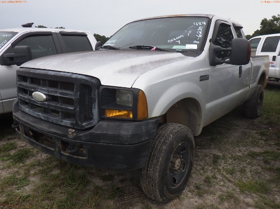 8-06230 (Trucks-Pickup 2D)  Seller: Florida State F.W.C. 2006 FORD F250
