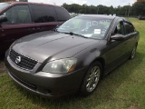 8-10210 (Cars-Sedan 4D)  Seller: Gov-Port Richey Police Department 2005 NISS ALT