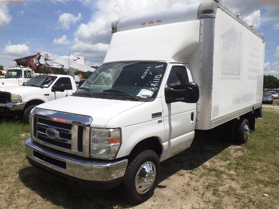 8-08110 (Trucks-Box)  Seller:Private/Dealer 2013 SUPR E350
