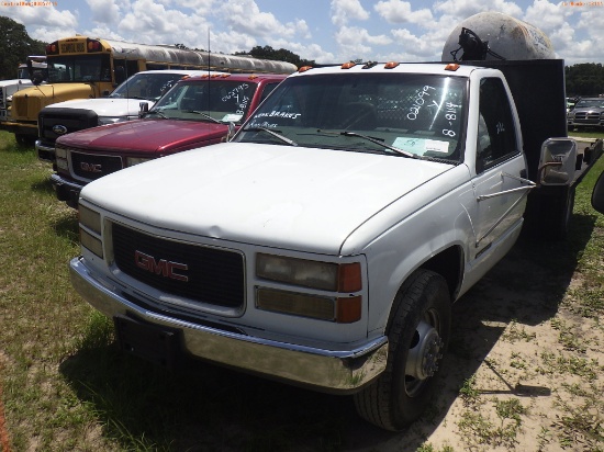 8-08114 (Trucks-Flatbed)  Seller:Private/Dealer 1999 GMC 3500