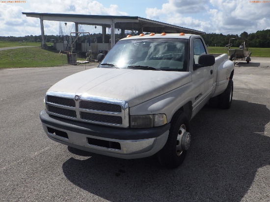 8-14110 (Trucks-Pickup 2D)  Seller: Florida State F.W.C. 2001 DODG 3500