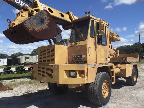 10-01698 (Equip.-Excavator)  Seller: Florida State D.O.T. 1994 GRAD G3WD