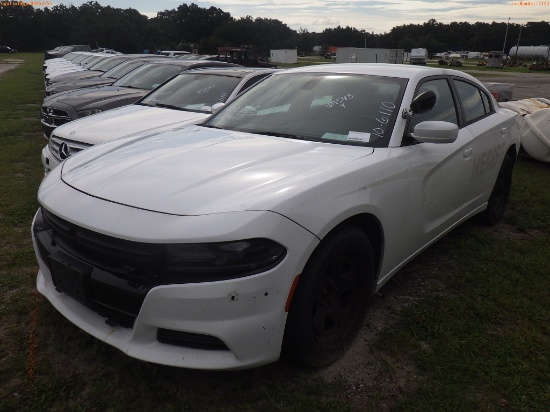 10-06110 (Cars-Sedan 4D)  Seller: Gov-Hillsborough County Sheriffs 2016 DODG CHA