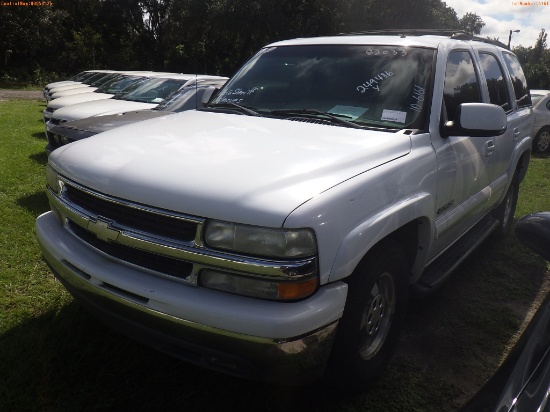 10-06161 (Cars-SUV 4D)  Seller: Gov-Hillsborough County Sheriffs 2002 CHEV TAHOE