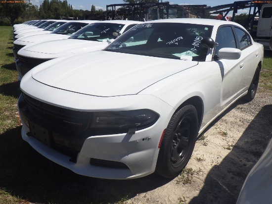 10-10115 (Cars-Sedan 4D)  Seller: Gov-Hillsborough County Sheriffs 2015 DODG CHA