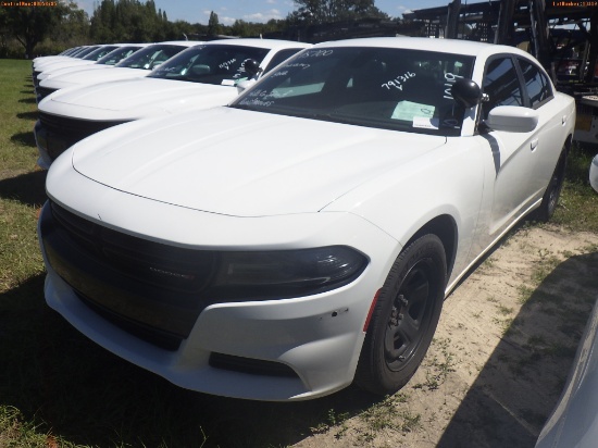 10-10119 (Cars-Sedan 4D)  Seller: Gov-Hillsborough County Sheriffs 2015 DODG CHA