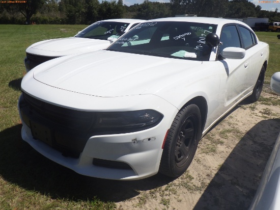 10-10127 (Cars-Sedan 4D)  Seller: Gov-Hillsborough County Sheriffs 2017 DODG CHA