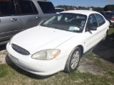 10-06252 (Cars-Sedan 4D)  Seller: Florida State D.O.T. 2001 FORD TAURUS
