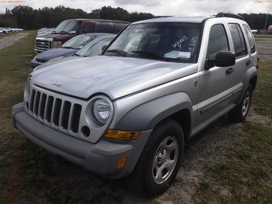 12-06110 (Cars-SUV 4D)  Seller: Florida State B.P.R. 2005 JEEP LIBERTY