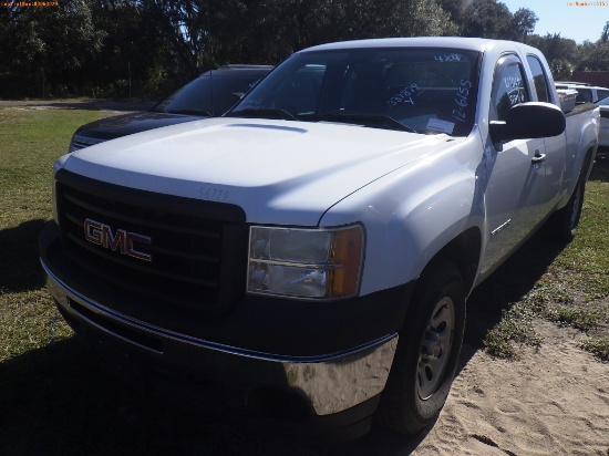 12-06155 (Trucks-Pickup 2D)  Seller: Gov-Manatee County 2013 GMC 1500
