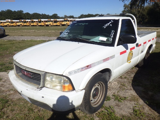 12-06225 (Trucks-Pickup 2D)  Seller: Florida State D.O.T. 2001 GMC SONOMA
