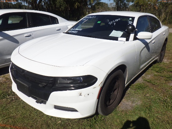 12-06214 (Cars-Sedan 4D)  Seller: Gov-Hillsborough County Sheriffs 2017 DODG CHA