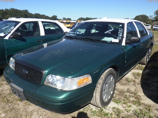 12-06237 (Cars-Sedan 4D)  Seller: Gov-Alachua County Sheriffs Offic 2008 FORD CR