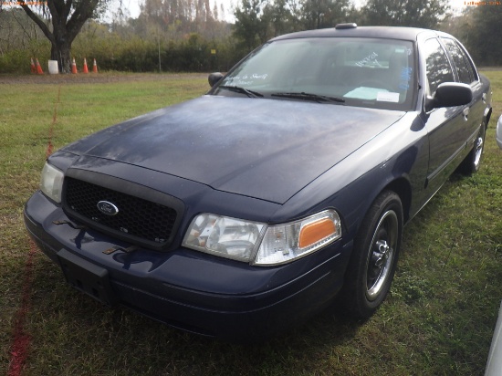 12-10146 (Cars-Sedan 4D)  Seller: Gov-Manatee County Sheriffs 2010 FORD CROWNVIC