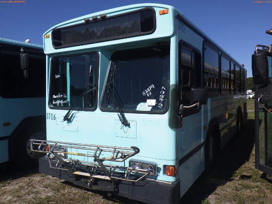 12-08227 (Trucks-Buses)  Seller: Gov-Manatee County 2007 GLLG C21A096N4