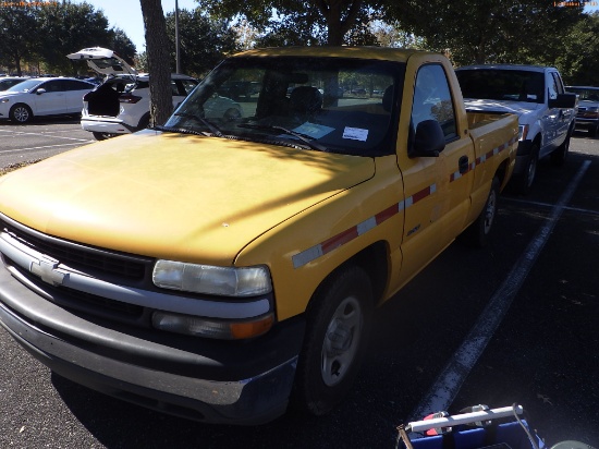 12-14136 (Trucks-Pickup 2D)  Seller: Florida State D.O.T. 2000 CHEV 1500