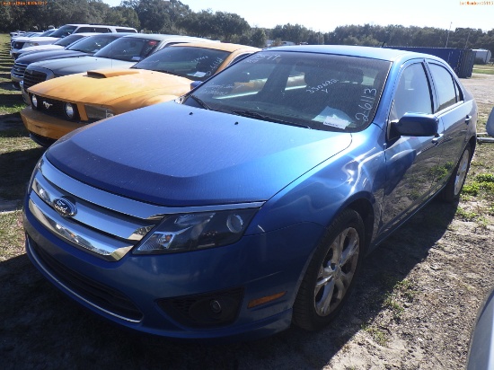 2-06113 (Cars-Sedan 4D)  Seller: Gov-Orange County Sheriffs Office 2012 FORD FUS