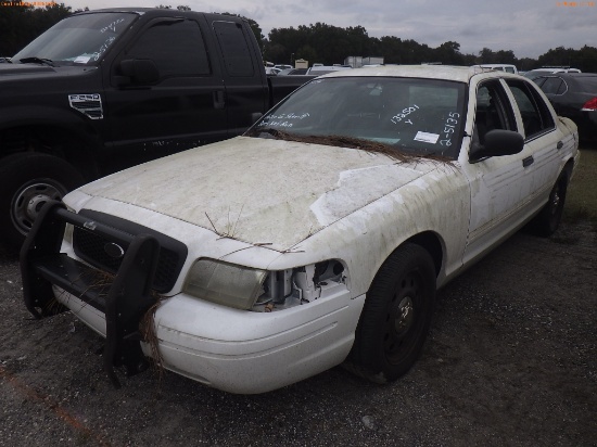 2-05135 (Cars-Sedan 4D)  Seller: Gov-Pasco County Sheriffs Office 2010 FORD CROW