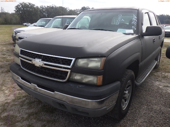 2-07134 (Trucks-Pickup 4D)  Seller:Private/Dealer 2004 CHEV AVALANCHE