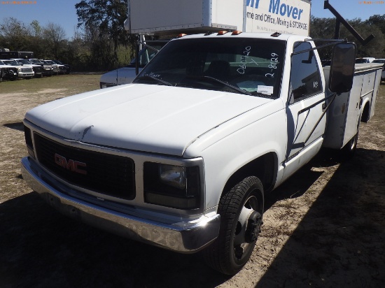 2-08129 (Trucks-Utility 2D)  Seller:Private/Dealer 1998 GMC 3500