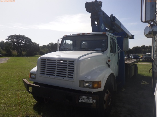 8-08115 (Trucks-Crane)  Seller:Private/Dealer 1997 INTL 4700