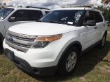10-06228 (Cars-SUV 4D)  Seller: Gov-Pinellas County BOCC 2014 FORD EXPLORER