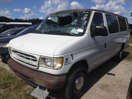 11-05121 (Cars-Van 3D)  Seller: Florida State D.J.J. 2002 FORD E350