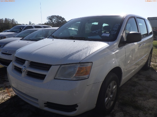 12-10113 (Cars-Van 4D)  Seller: Florida State D.O.T. 2010 DODG GRCARAVAN