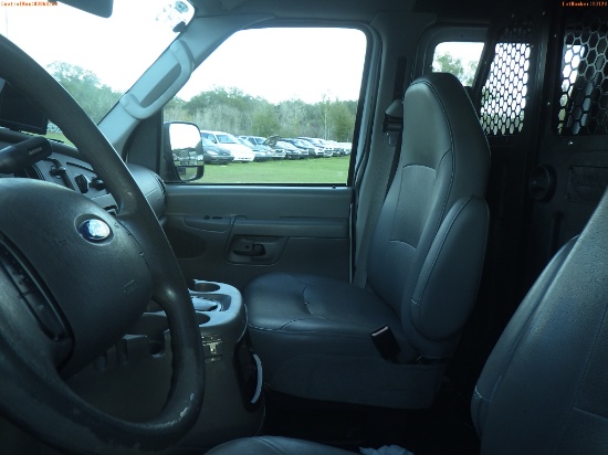 12-10128 (Trucks-Van Cargo)  Seller: Gov-Manatee County Sheriffs Offic 2006 FORD