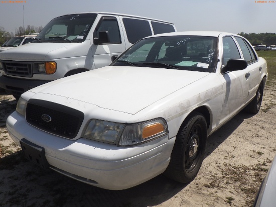 3-10112 (Cars-Sedan 4D)  Seller: Gov-Charlotte County Sheriffs 2010 FORD CROWNVI