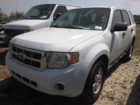3-10119 (Cars-SUV 4D)  Seller: Gov-City of St.Petersburg 2012 FORD ESCAPE