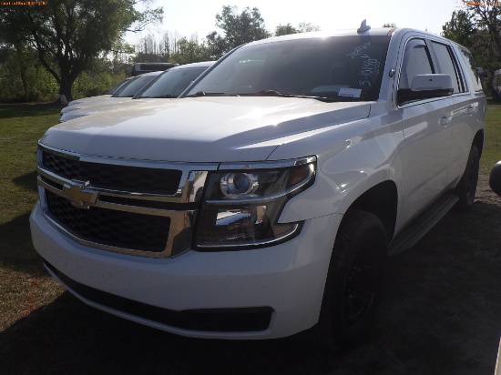 3-10140 (Cars-SUV 4D)  Seller: Gov-Sarasota County Sheriffs Dept 2017 CHEV TAHOE