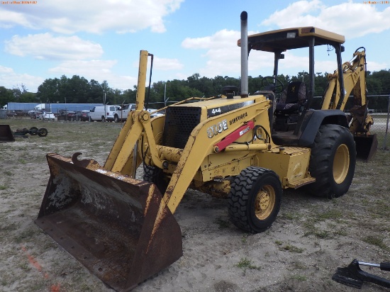 4-01190 (Equip.-Backhoe)  Seller:Private/Dealer JOHN DEERE 310E 4X4 TRACTOR LOAD