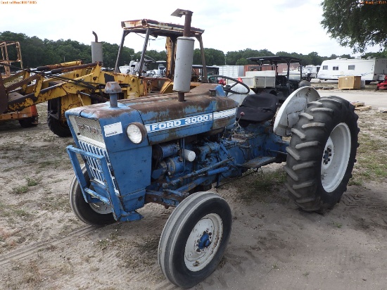 4-01514 (Equip.-Tractor)  Seller:Private/Dealer FORD 3000 2 WHEEL DRIVE TRACTOR