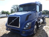 4-08127 (Trucks-Tractor)  Seller:Private/Dealer 2012 VOLV VNL