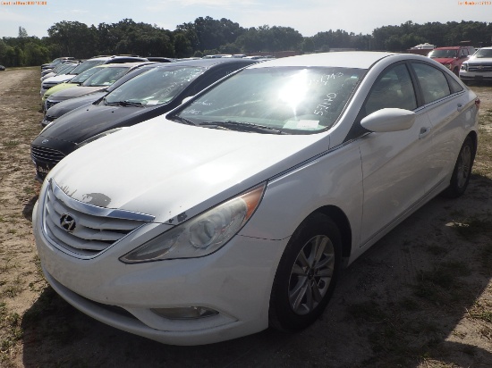 5-07110 (Cars-Sedan 4D)  Seller:Private/Dealer 2013 HYUN SONATA