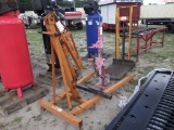 6-02580 (Equip.-Misc.)  Seller:Private/Dealer LOT WITH WORK TABLE HYDRAULIC JACK