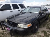 6-06238 (Cars-Sedan 4D)  Seller: Gov-City of Port Richey 2006 FORD CROWNVIC