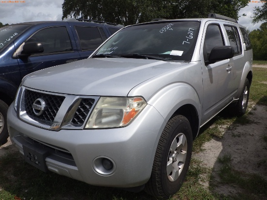 7-06217 (Cars-SUV 4D)  Seller: Florida State F.D.L.E. 2011 NISS PATHFINDE