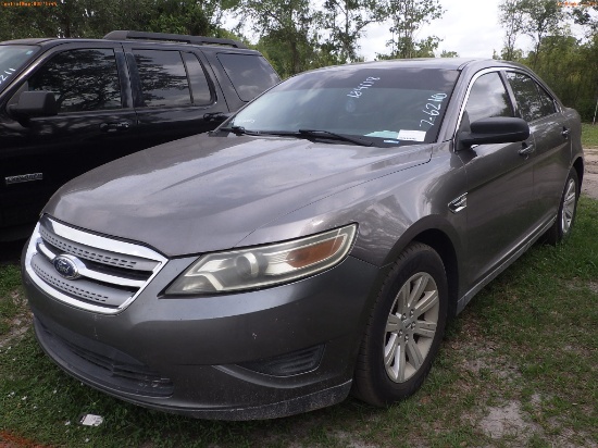 7-06210 (Cars-Sedan 4D)  Seller: Florida State F.D.L.E. 2011 FORD TAURUS