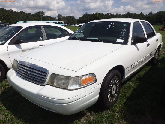 7-10218 (Cars-Sedan 4D)  Seller: Florida State D.O.T. 2007 FORD CROWNVIC