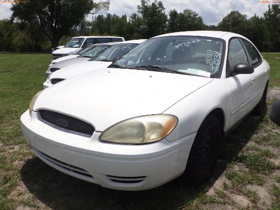 7-10138 (Cars-Sedan 4D)  Seller: Florida State D.O.T. 2006 FORD TAURUS